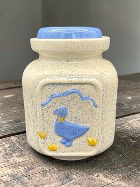 Vintage Blue and White Speckled Ceramic Handmade Jar w/lid Geese SEE PICS CHIPS